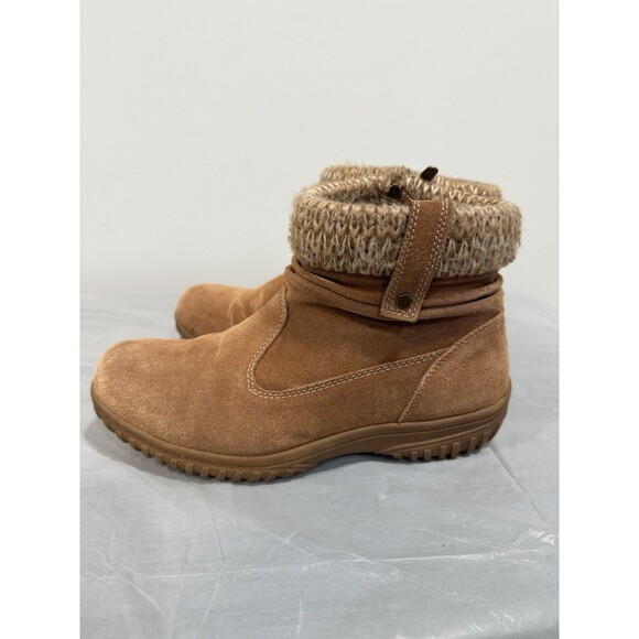 Khombu Shoes - Khombu Women’s Tan Suede Ankle Boots Sweater Cuff Winter Boot Size 9